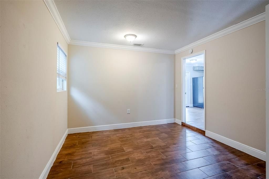 Active With Contract: $220,000 (4 beds, 1 baths, 1296 Square Feet)