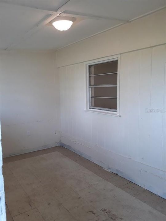 出租: $650 (1 贝兹, 1 浴室, 544 平方英尺)