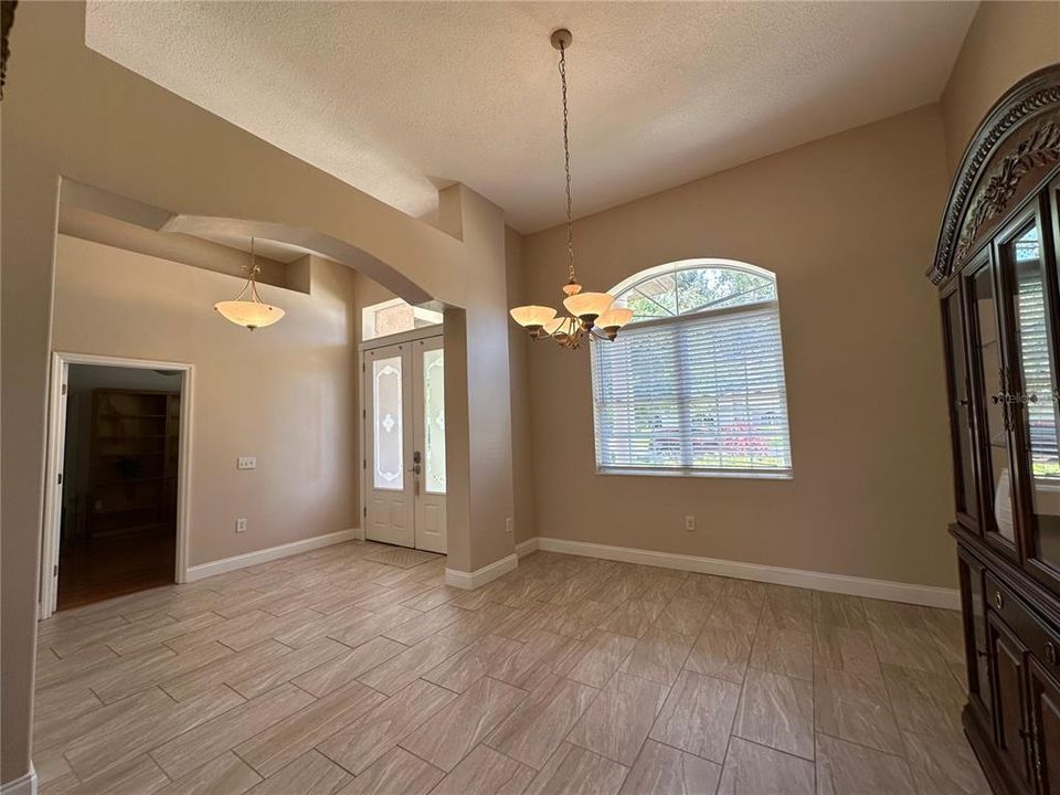 For Sale: $395,000 (3 beds, 2 baths, 2031 Square Feet)