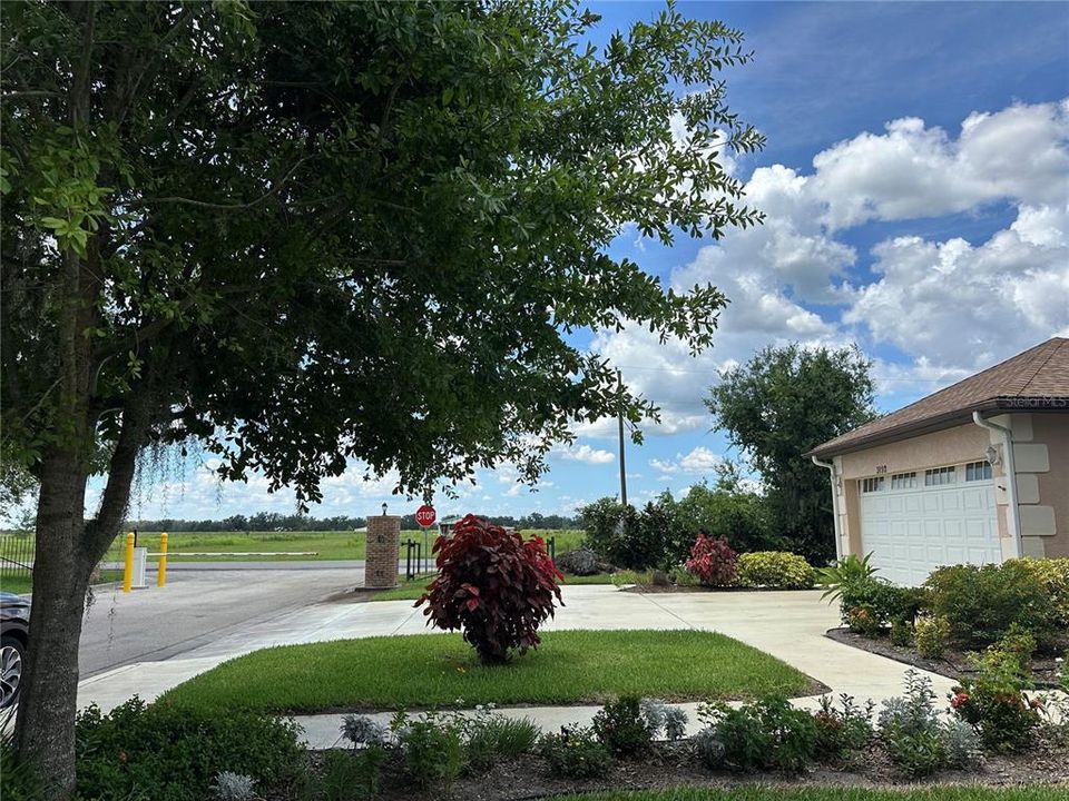 For Sale: $395,000 (3 beds, 2 baths, 2031 Square Feet)