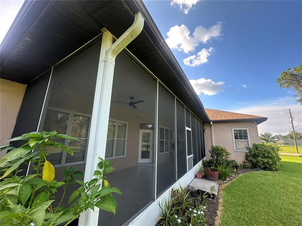 For Sale: $395,000 (3 beds, 2 baths, 2031 Square Feet)