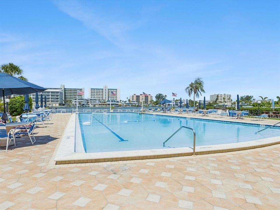 待售: $314,000 (2 贝兹, 2 浴室, 1100 平方英尺)