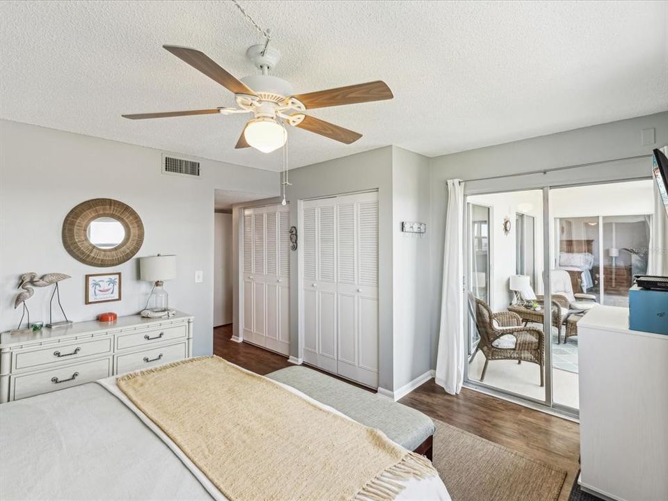 待售: $314,000 (2 贝兹, 2 浴室, 1100 平方英尺)