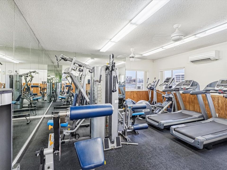 待售: $314,000 (2 贝兹, 2 浴室, 1100 平方英尺)