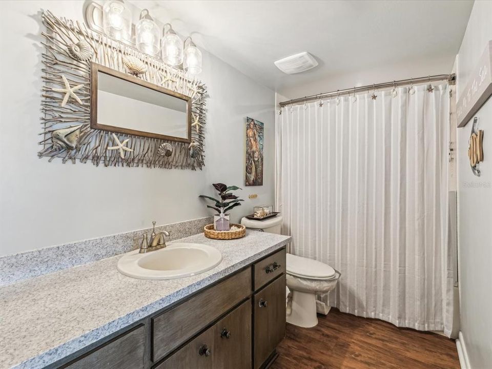 待售: $314,000 (2 贝兹, 2 浴室, 1100 平方英尺)