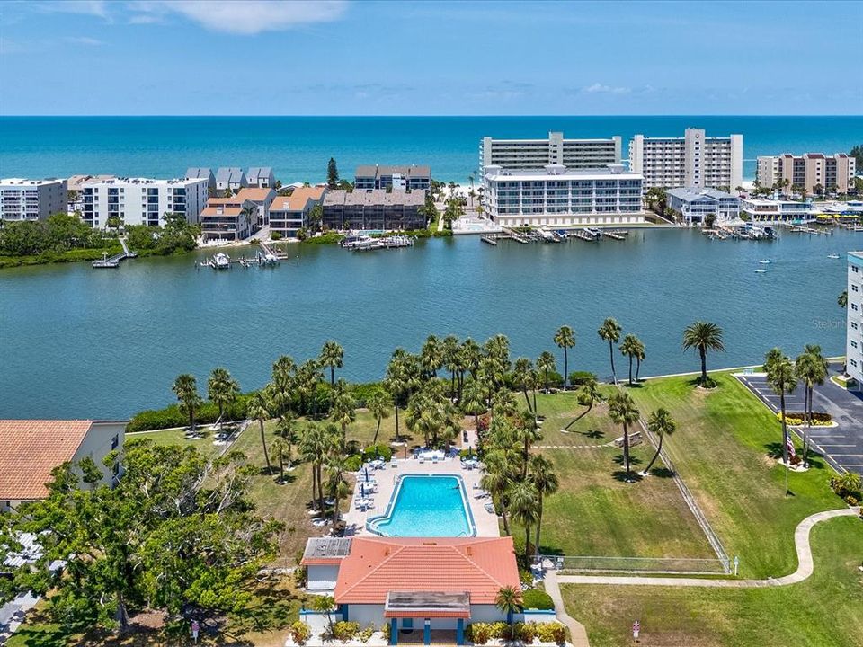 待售: $314,000 (2 贝兹, 2 浴室, 1100 平方英尺)