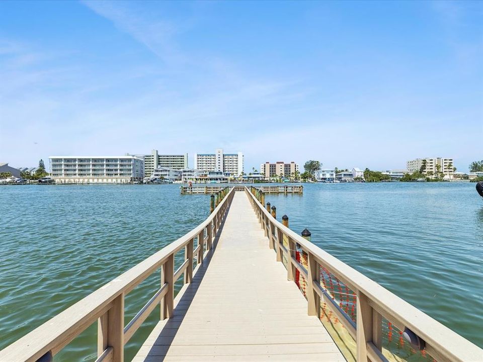 待售: $314,000 (2 贝兹, 2 浴室, 1100 平方英尺)