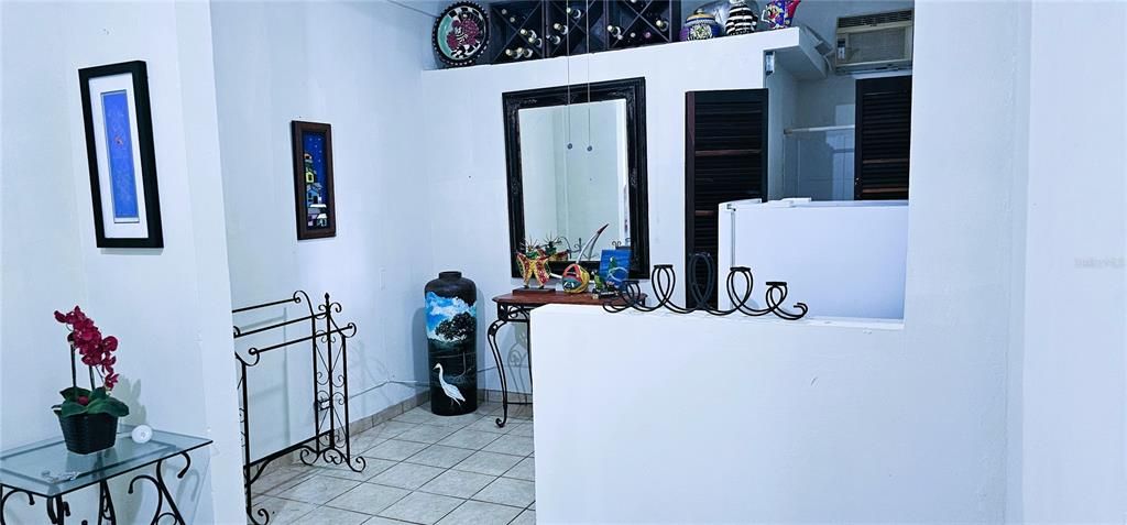 待售: $488,000 (5 贝兹, 0 浴室, 2500 平方英尺)