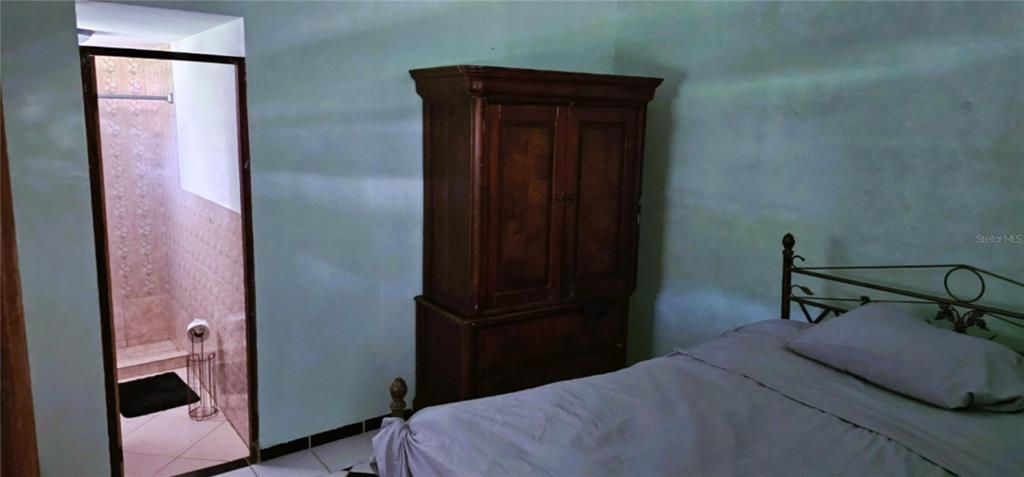 待售: $488,000 (5 贝兹, 0 浴室, 2500 平方英尺)