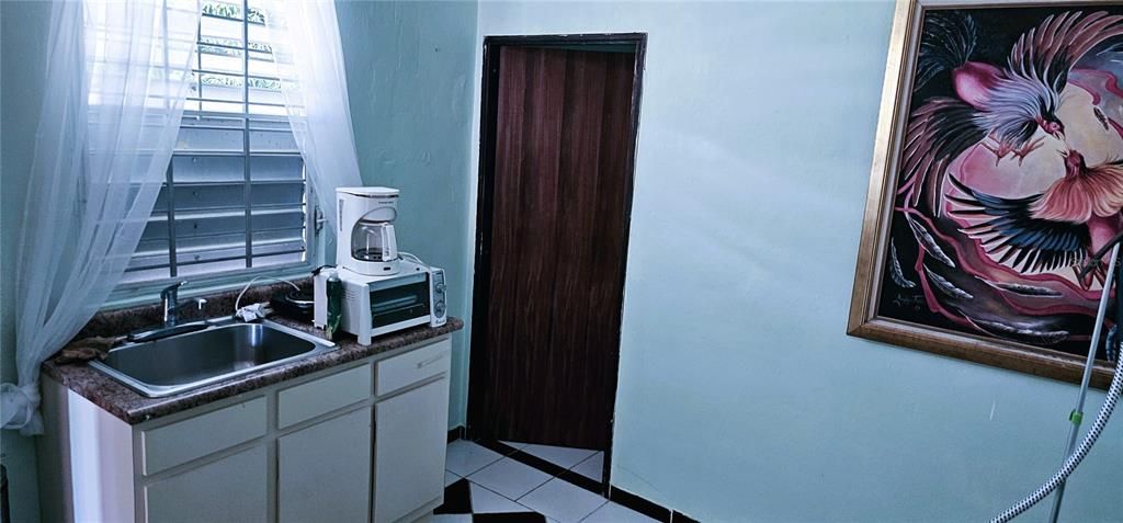 待售: $488,000 (5 贝兹, 0 浴室, 2500 平方英尺)