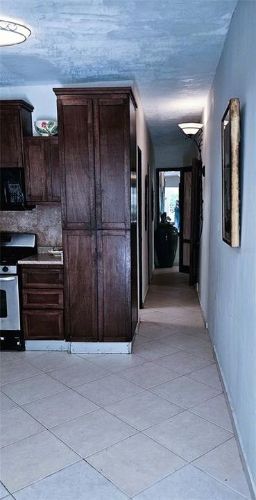 待售: $488,000 (5 贝兹, 0 浴室, 2500 平方英尺)