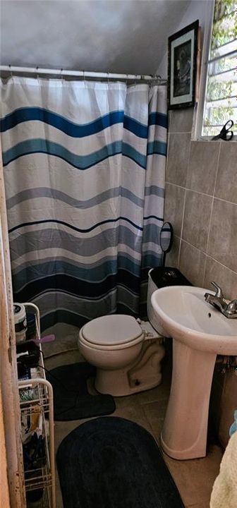 待售: $488,000 (5 贝兹, 0 浴室, 2500 平方英尺)