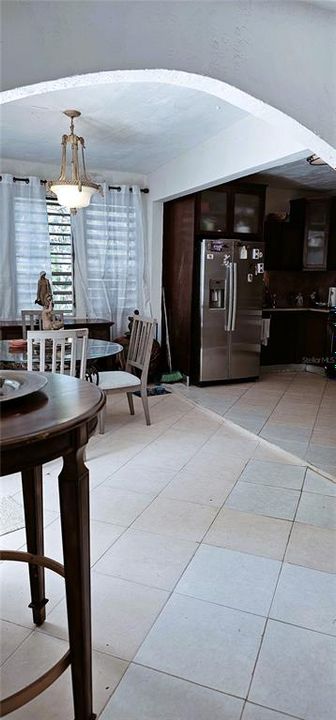 待售: $488,000 (5 贝兹, 0 浴室, 2500 平方英尺)