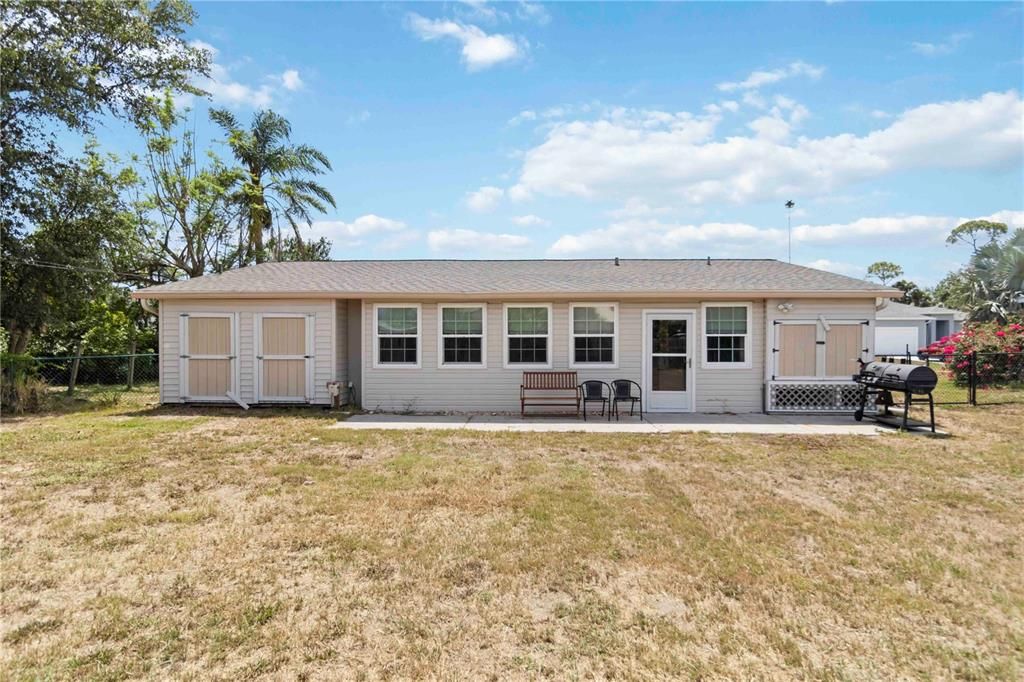 Activo con contrato: $180,000 (2 camas, 2 baños, 905 Pies cuadrados)