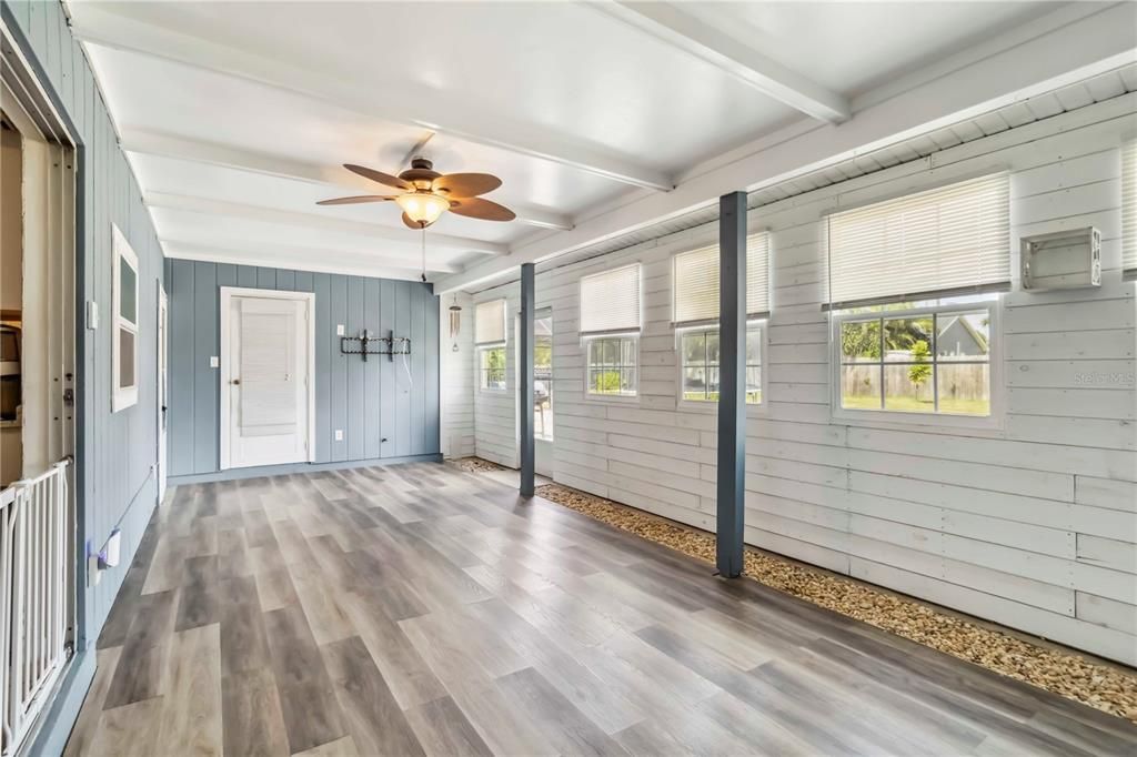 Activo con contrato: $180,000 (2 camas, 2 baños, 905 Pies cuadrados)