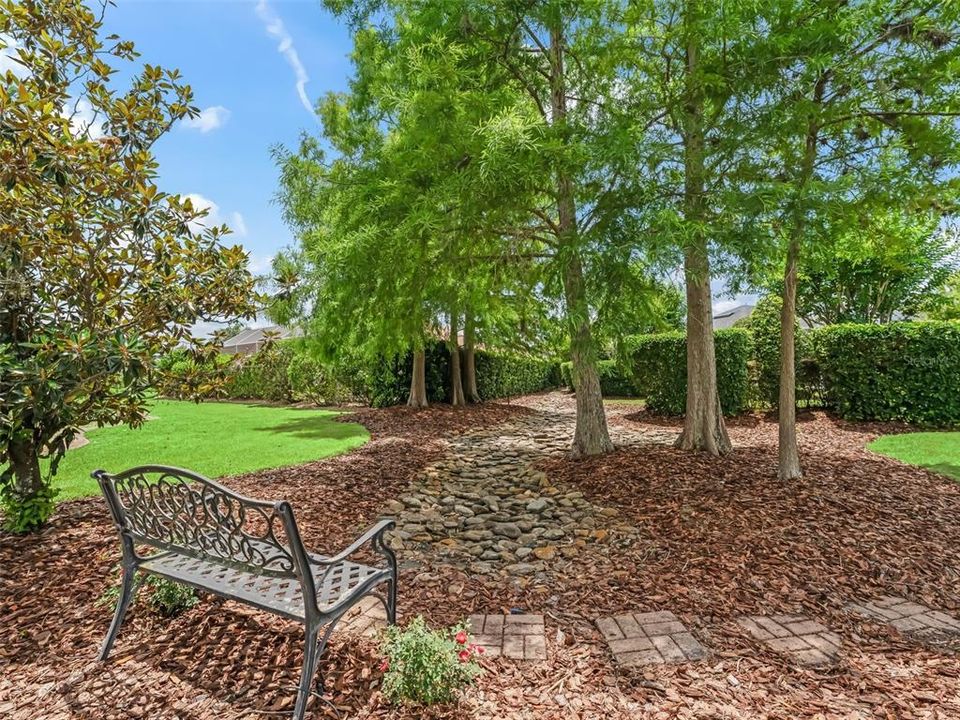 Activo con contrato: $549,500 (3 camas, 2 baños, 2000 Pies cuadrados)