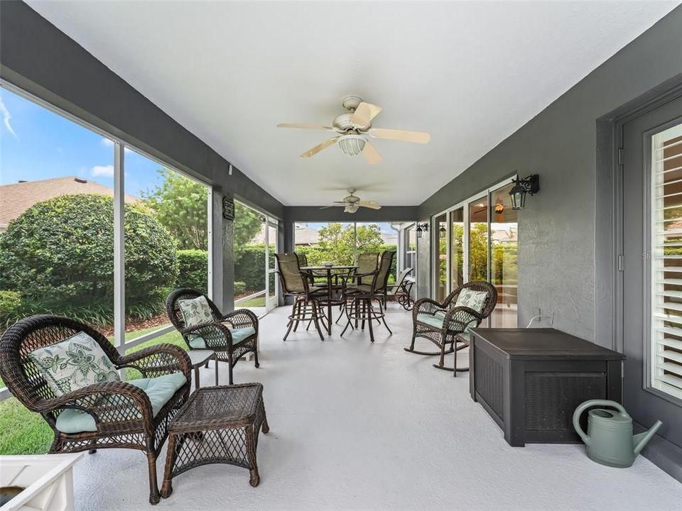 Activo con contrato: $549,500 (3 camas, 2 baños, 2000 Pies cuadrados)