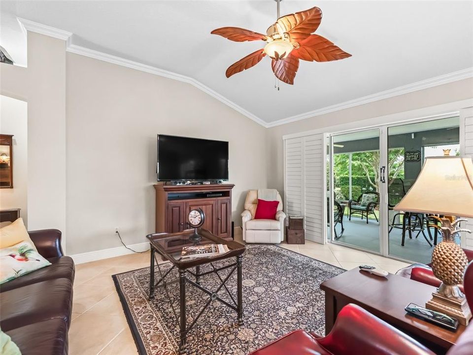 Activo con contrato: $549,500 (3 camas, 2 baños, 2000 Pies cuadrados)