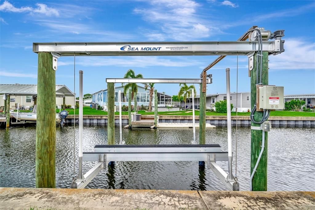 For Sale: $189,000 (2 beds, 2 baths, 732 Square Feet)