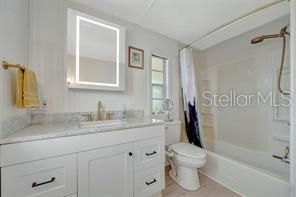 For Sale: $189,000 (2 beds, 2 baths, 732 Square Feet)