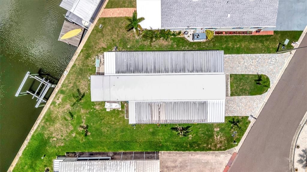 For Sale: $189,000 (2 beds, 2 baths, 732 Square Feet)