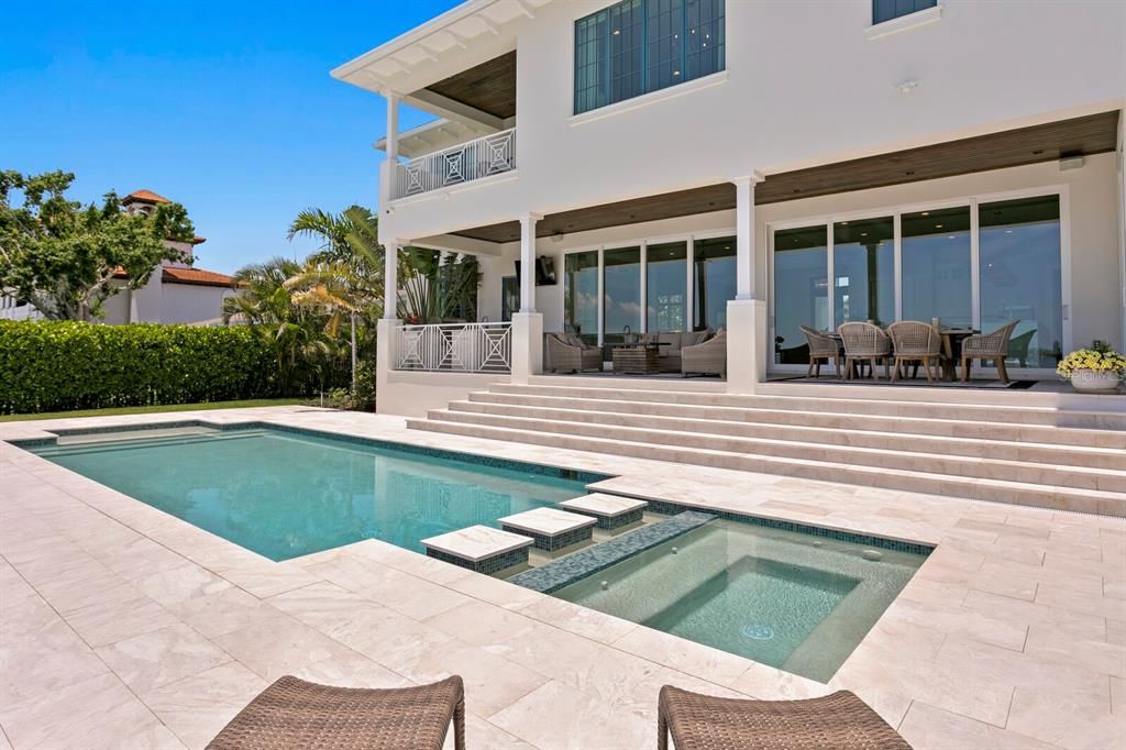 En Venta: $7,750,000 (6 camas, 6 baños, 6576 Pies cuadrados)