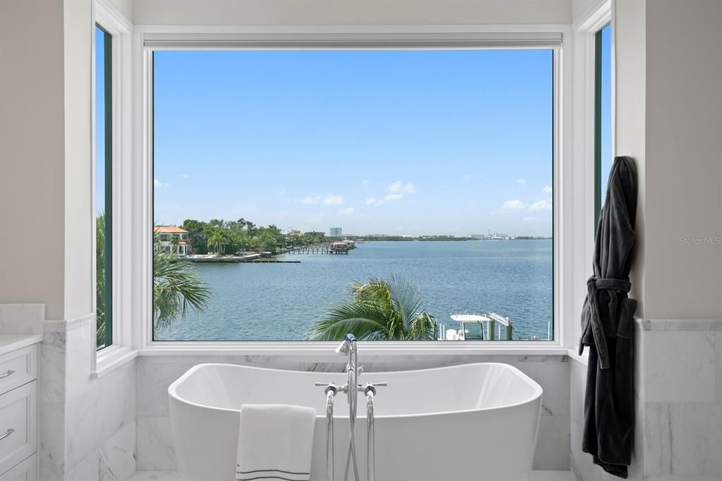 En Venta: $7,750,000 (6 camas, 6 baños, 6576 Pies cuadrados)