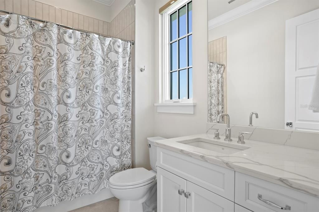 En Venta: $7,750,000 (6 camas, 6 baños, 6576 Pies cuadrados)