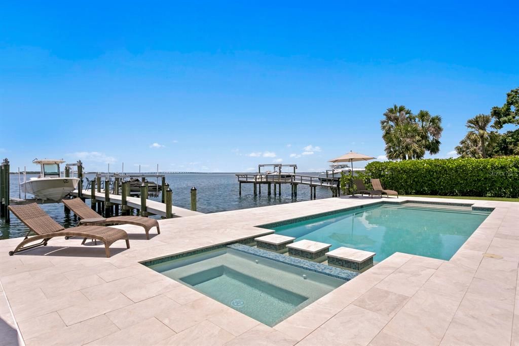 En Venta: $7,750,000 (6 camas, 6 baños, 6576 Pies cuadrados)