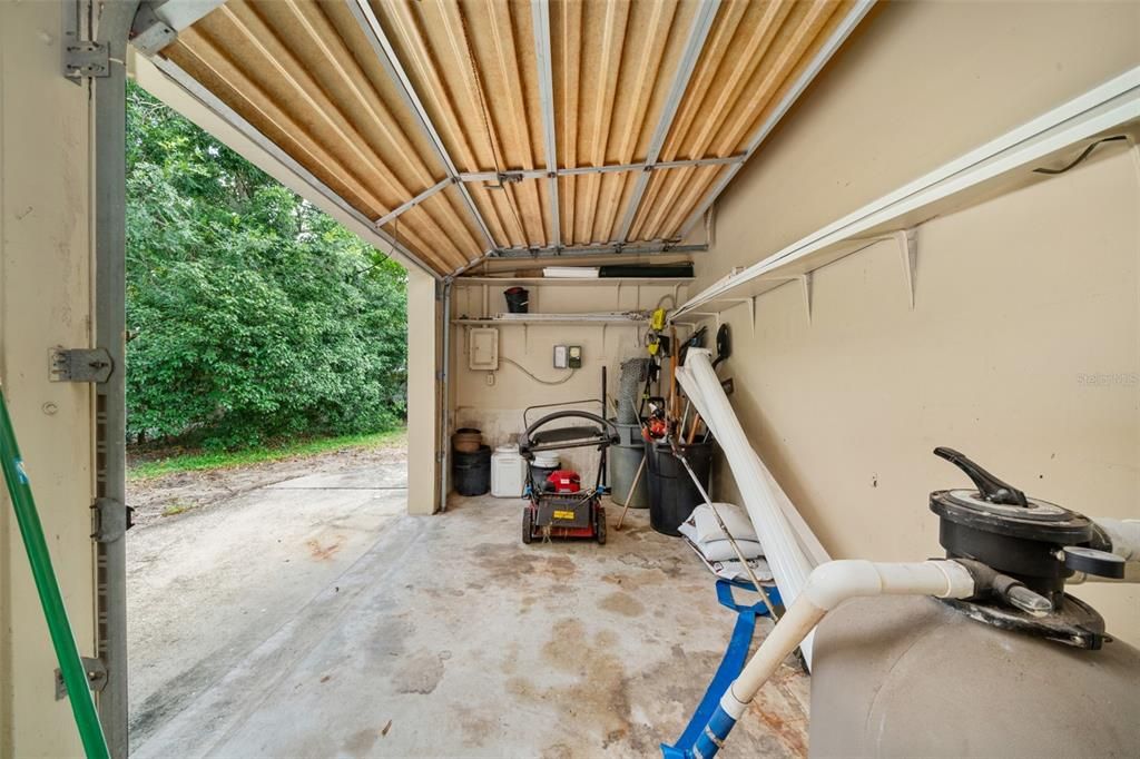 For Sale: $354,000 (3 beds, 3 baths, 2213 Square Feet)