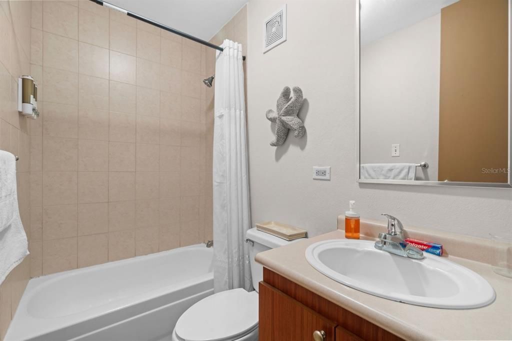 Active With Contract: $329,000 (3 beds, 2 baths, 1168 Square Feet)