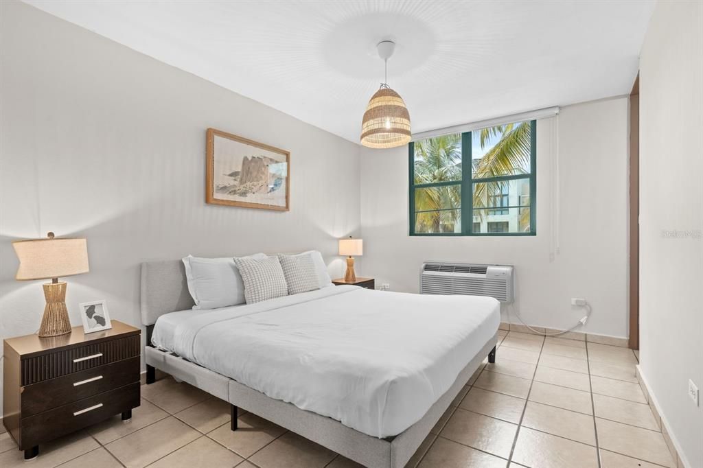 Active With Contract: $329,000 (3 beds, 2 baths, 1168 Square Feet)