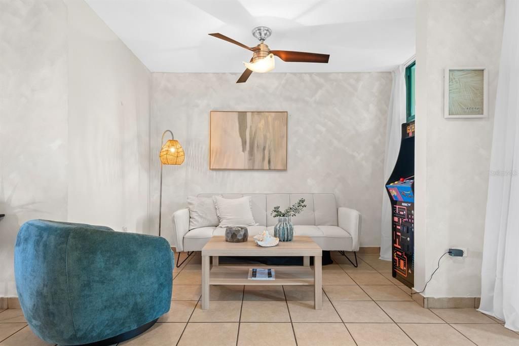 Active With Contract: $329,000 (3 beds, 2 baths, 1168 Square Feet)