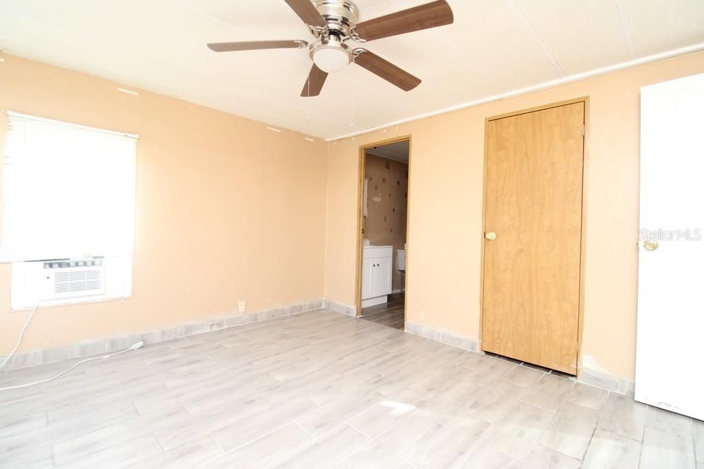 En Renta: $1,350 (2 camas, 2 baños, 1012 Pies cuadrados)