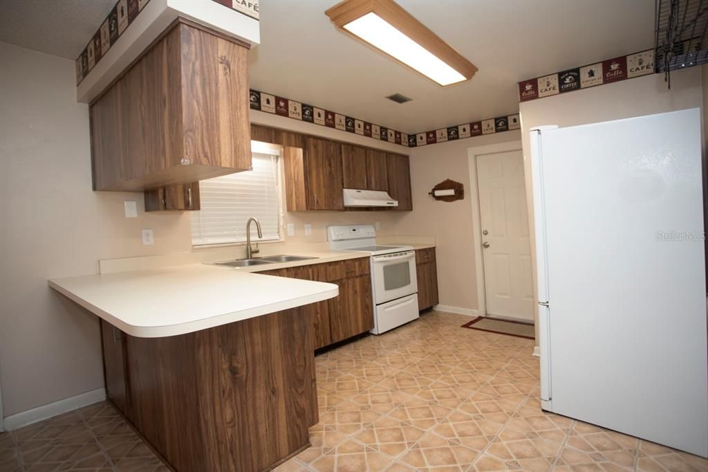 待售: $650,000 (3 贝兹, 2 浴室, 1904 平方英尺)