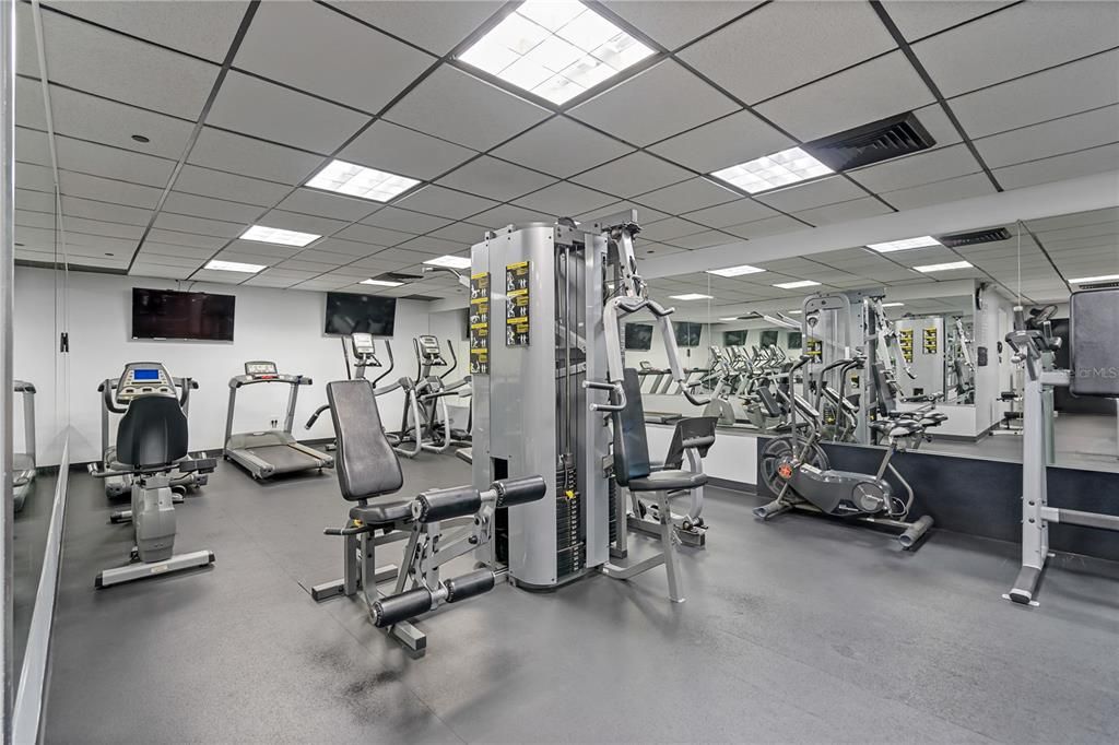 For Sale: $310,000 (2 beds, 2 baths, 1250 Square Feet)