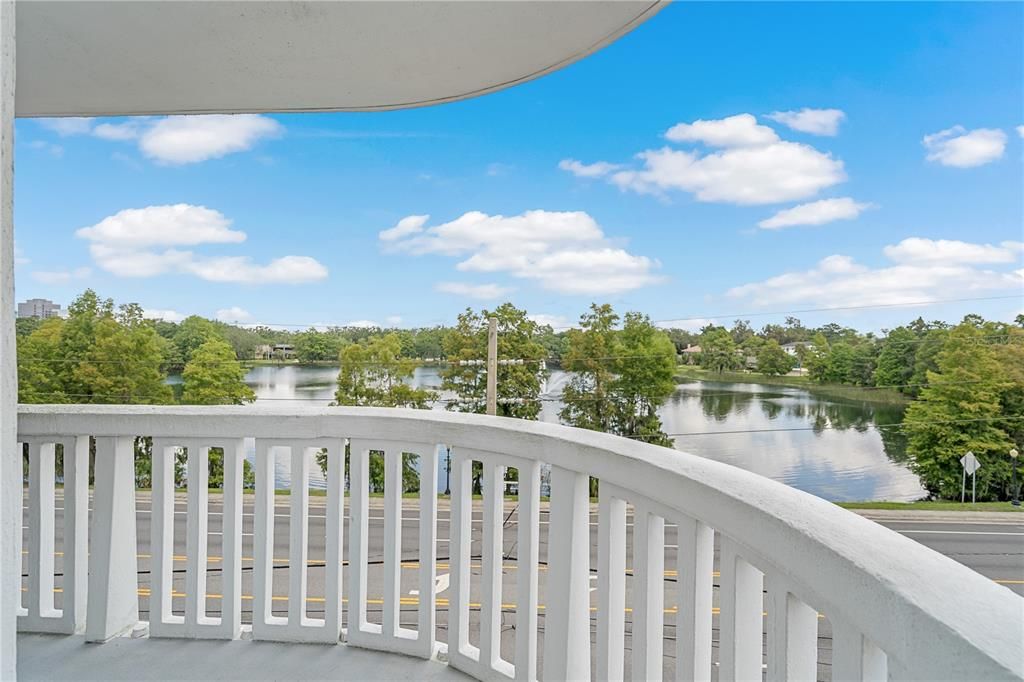 For Sale: $310,000 (2 beds, 2 baths, 1250 Square Feet)