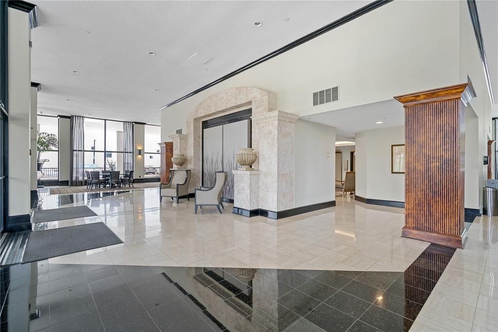 For Sale: $310,000 (2 beds, 2 baths, 1250 Square Feet)