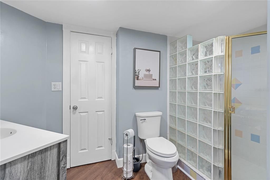 For Sale: $310,000 (2 beds, 2 baths, 1250 Square Feet)