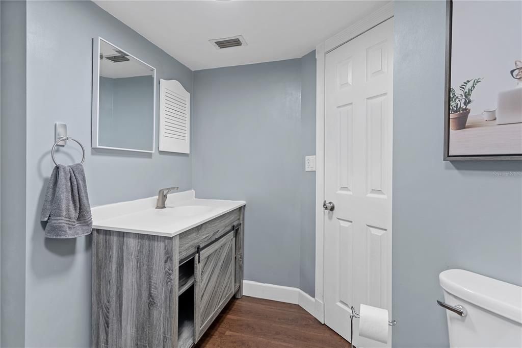 For Sale: $310,000 (2 beds, 2 baths, 1250 Square Feet)