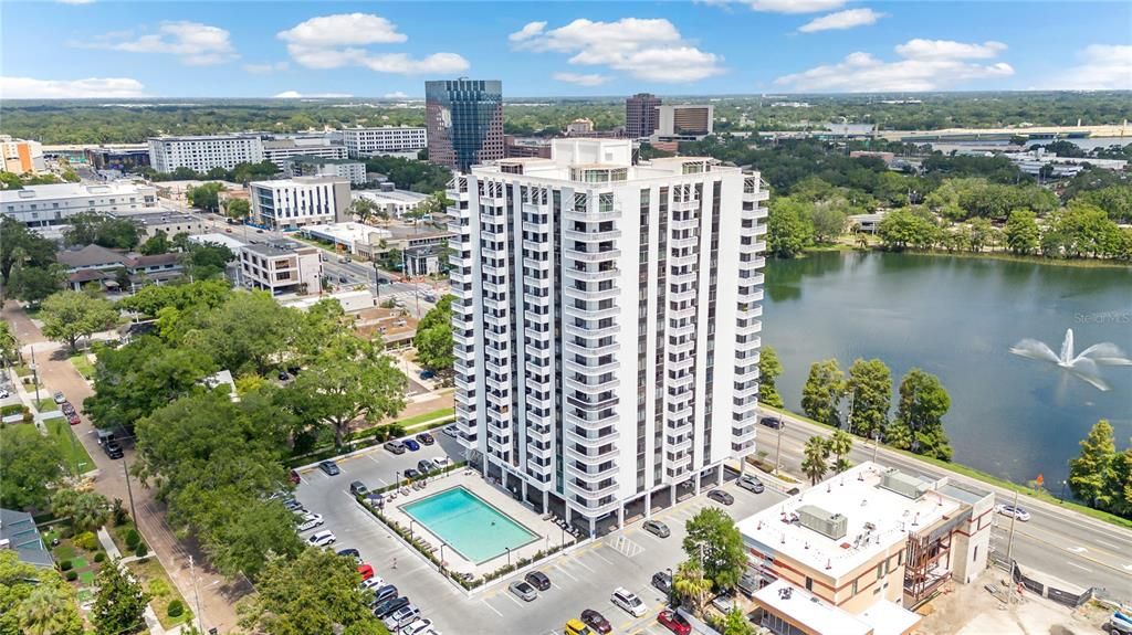 For Sale: $310,000 (2 beds, 2 baths, 1250 Square Feet)