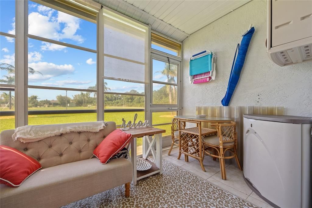 待售: $158,000 (2 贝兹, 2 浴室, 927 平方英尺)