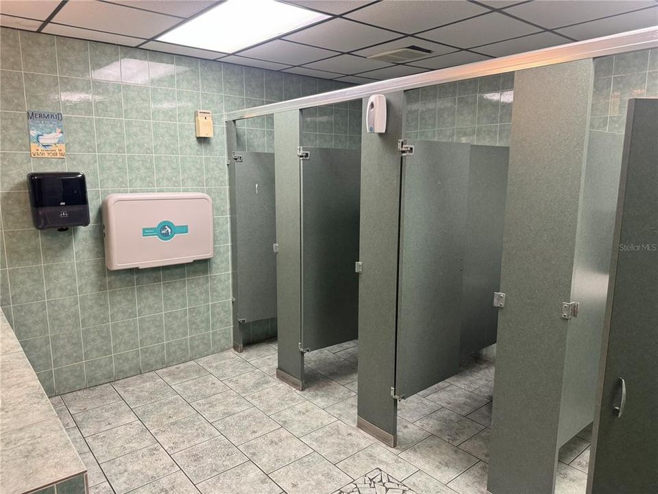 待售: $1,100,000 (0 贝兹, 0 浴室, 6152 平方英尺)