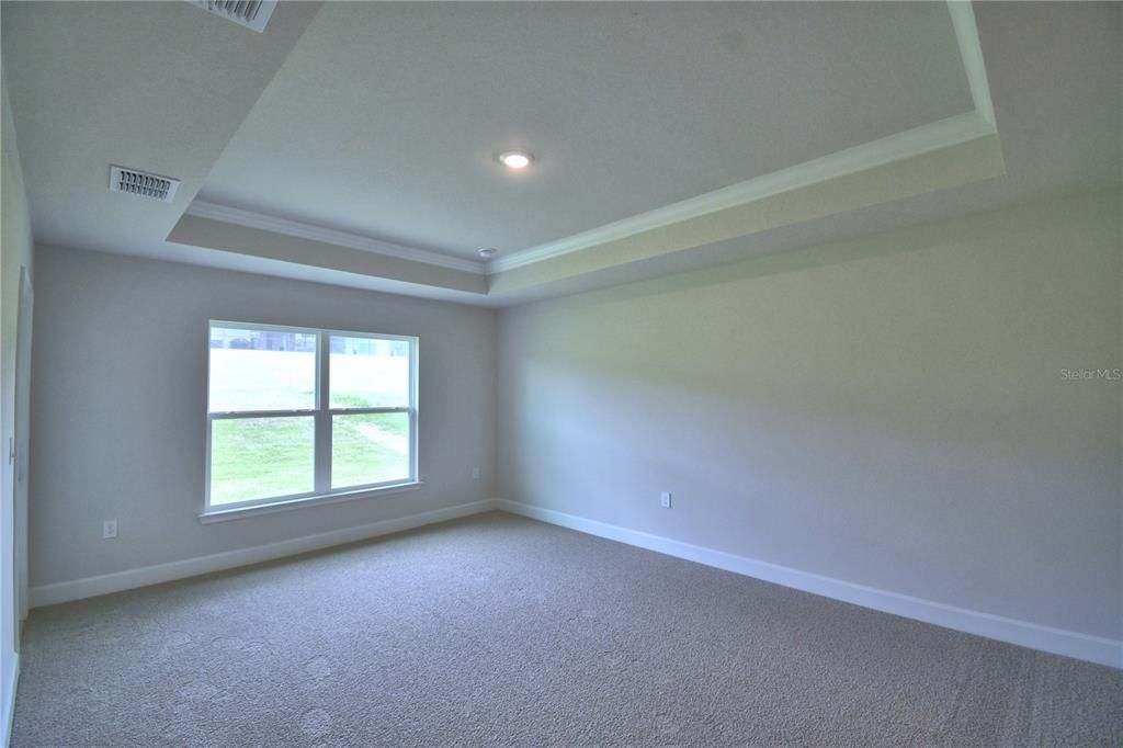 合同活跃: $546,792 (4 贝兹, 3 浴室, 2508 平方英尺)