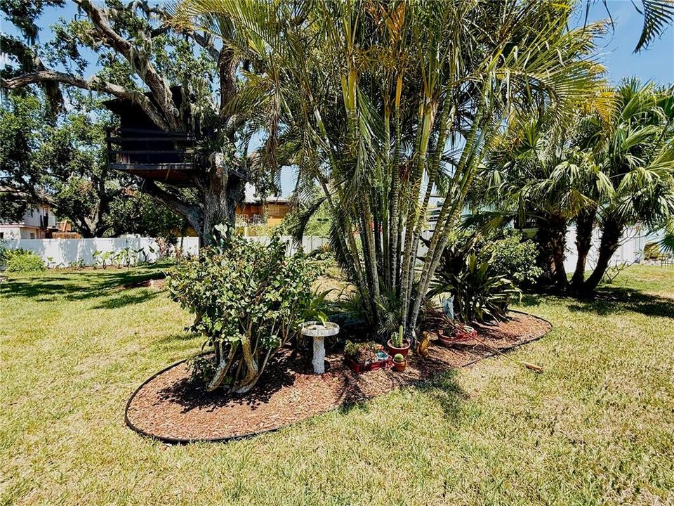 合同活跃: $344,900 (3 贝兹, 2 浴室, 1390 平方英尺)