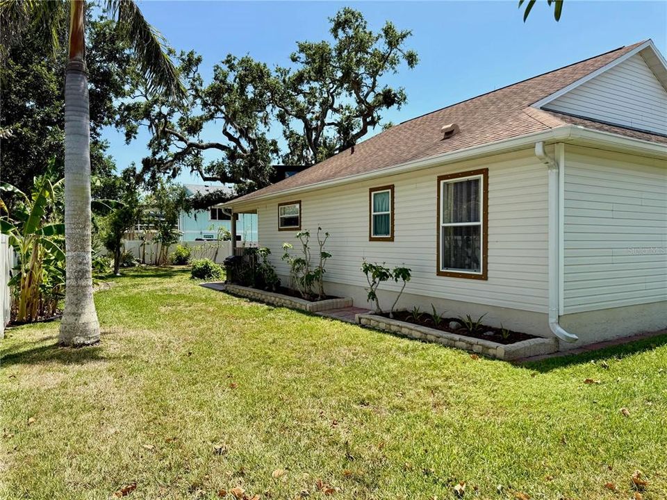 合同活跃: $344,900 (3 贝兹, 2 浴室, 1390 平方英尺)