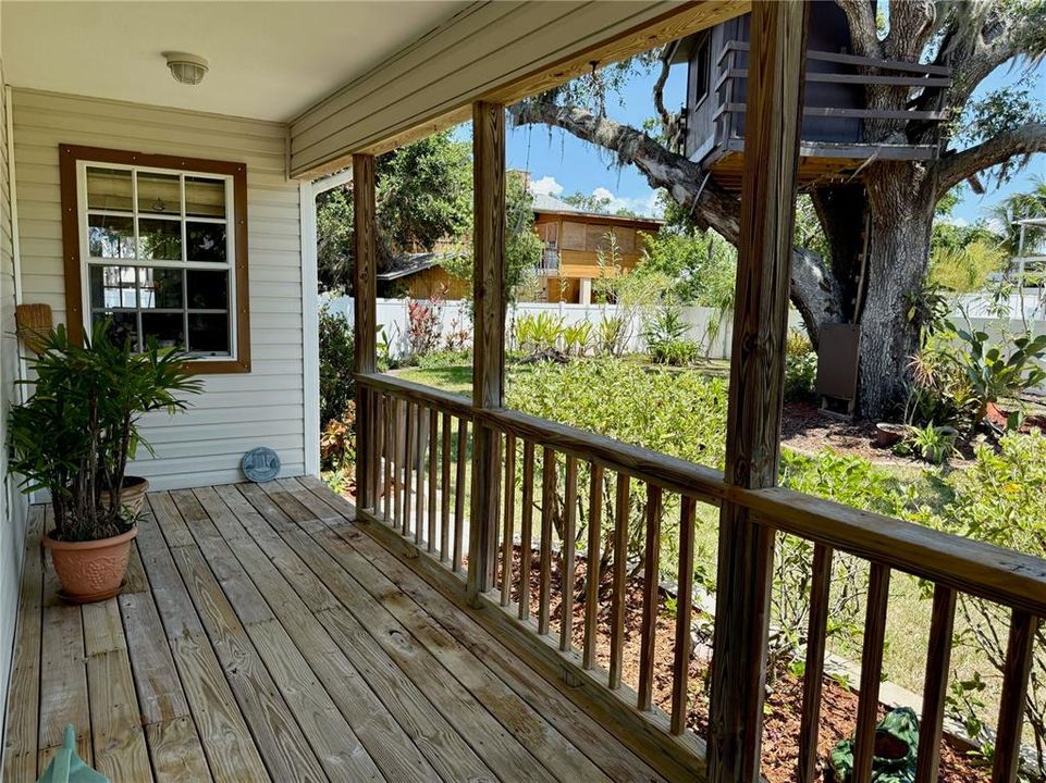 合同活跃: $344,900 (3 贝兹, 2 浴室, 1390 平方英尺)