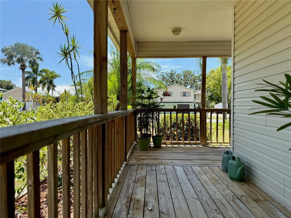 合同活跃: $344,900 (3 贝兹, 2 浴室, 1390 平方英尺)