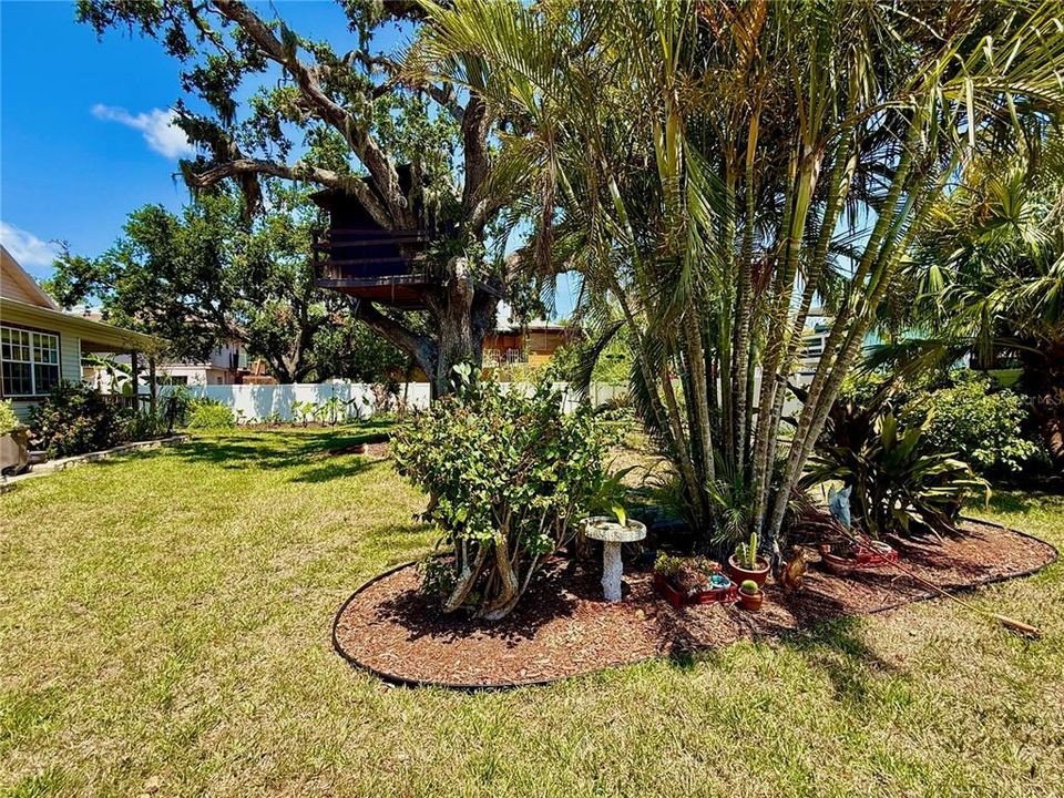 合同活跃: $344,900 (3 贝兹, 2 浴室, 1390 平方英尺)