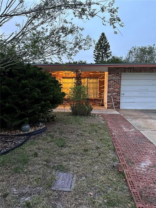 Recently Sold: $302,250 (3 beds, 2 baths, 1301 Square Feet)